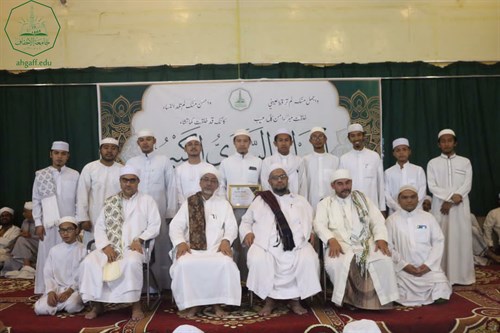 المولد النبوي السنوي الكبير بكلية الشريعة والقانون جامعة الأحقاف (9) (2)