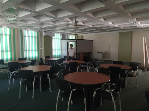 وحدة شؤون الخريجين بجامعة الاحقاف في زيارة لمقر إداة البحوث والتنمية بديوان محافظة حضرموت (2)