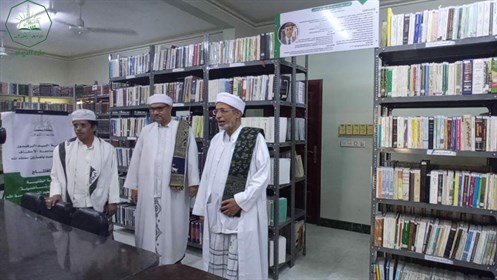 رئيس الجامعة يفتتح مكتبة الدكتور عبدالله بن سعيد الذبحاني الوقفية بكلية الشريعة والقانون (5)