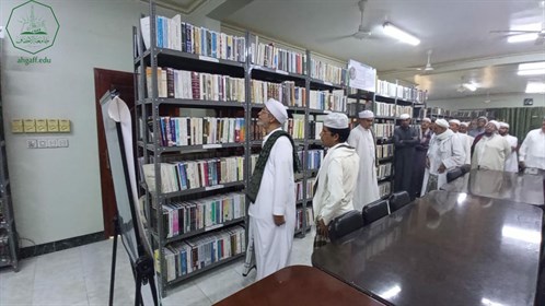 رئيس الجامعة يفتتح مكتبة الدكتور عبدالله بن سعيد الذبحاني الوقفية بكلية الشريعة والقانون (6)