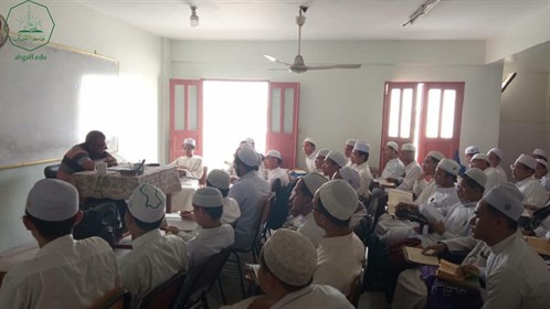 جامعة الاحقاف تستأنف الفصل الدراسي الثاني بعد إجازة رمضان والعيد بجميع كلياتها (5)