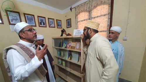 نائب رئيس جامعة الاحقاف والوفد المرافق له في زيارة لمفتي زنجبار ومركز علماء شرق افريقيا (5)