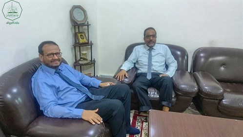 جامعة الأحقاف تستقبل رئيس جامعة العادل برئاسة الجامعة (2)
