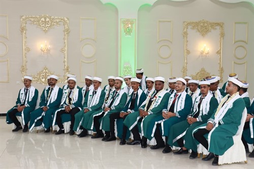 جامعة الأحقاف تحتفي بتخرج دفعة رواد التنمية 5
