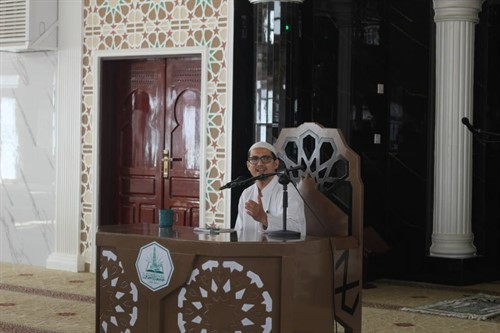 كلية الشريعة والقانون بجامعة الأحقاف بتريم تختتم دورة الخطابة والخروج الدعوي 03