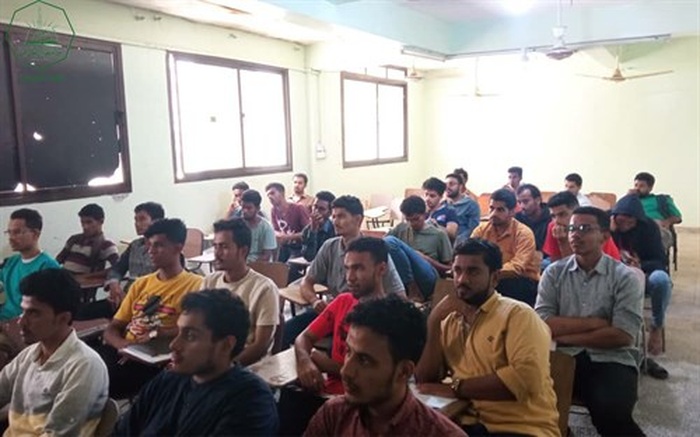 كلية هندسة وعلوم الحاسوب تقيم ندوة علمية بعنوان Software Development Life Sycle