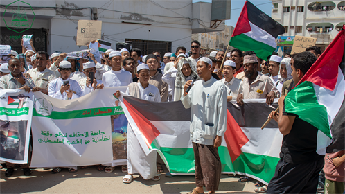 جامعة الأحقاف تنفذ وقفة تضامنية مع الشعب الفلسطيني
