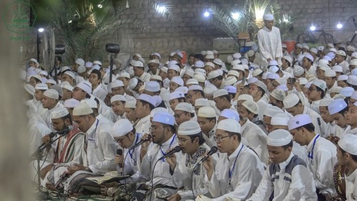 المولد النبوي السنوي الكبير بكلية الشريعة والقانون جامعة الأحقاف