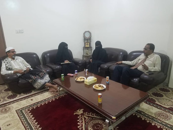 رئيسة اللجنة الوطنية للمرأة في زيارة لجامعة الأحقاف