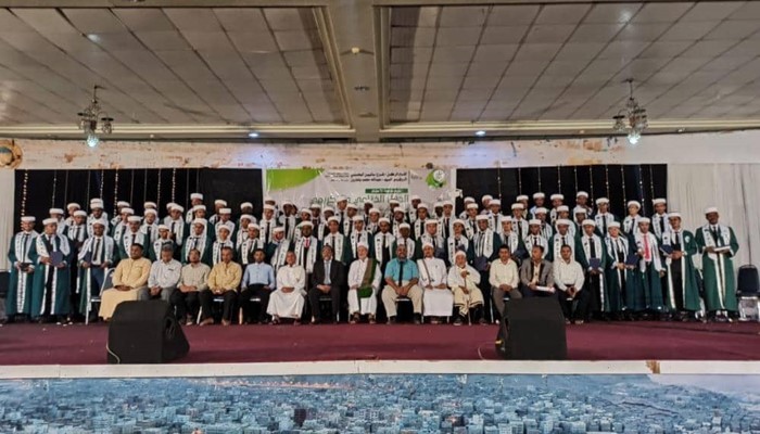 جامعة الاحقاف تحتفل بتخريج 74 خريجا من مختلف كليات الجامعة