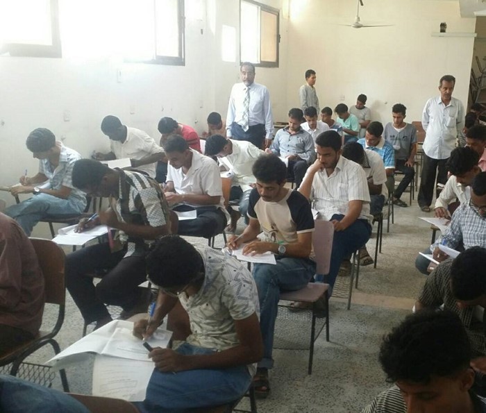 أكثر من 1480 طالبا وطالبة في كليات جامعة الأحقاف يؤدون امتحانات نهاية العام الجامعي