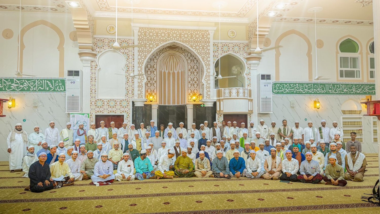 جامعة الأحقاف تنظّم اللقاء الأول لخريجي كلية الشريعة والقانون في تريم بالتنسيق مع وحدة الخريجين بالجامعة